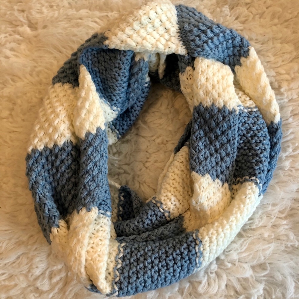 * SOLD*  Infinity scarf